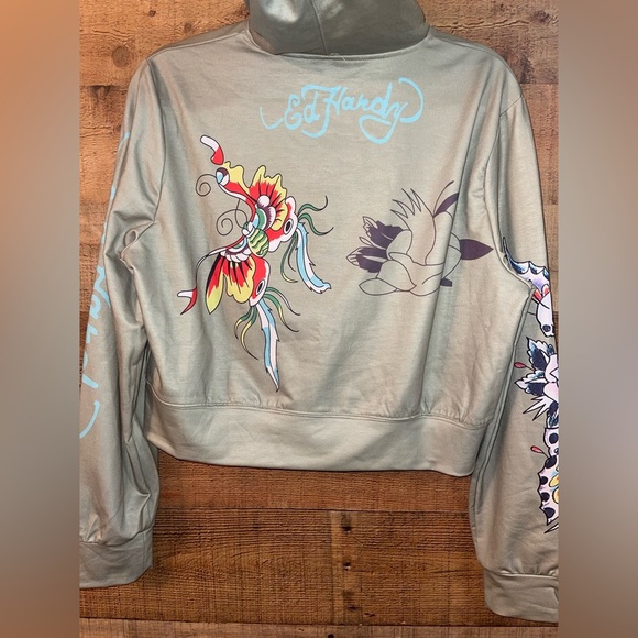 Skulls & Roses Jogging Suit Outfit - Picture 9 of 12